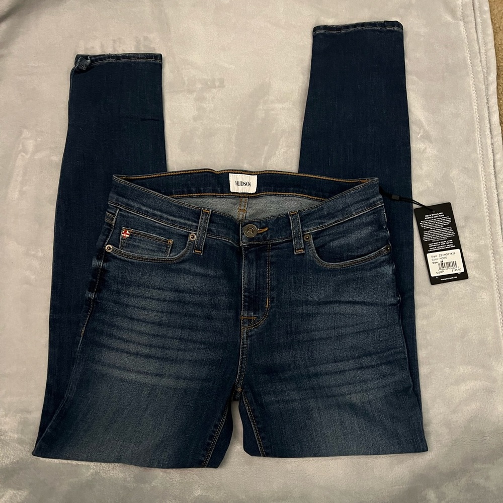 NWT KRISTA SUPER SKINNY JEANS